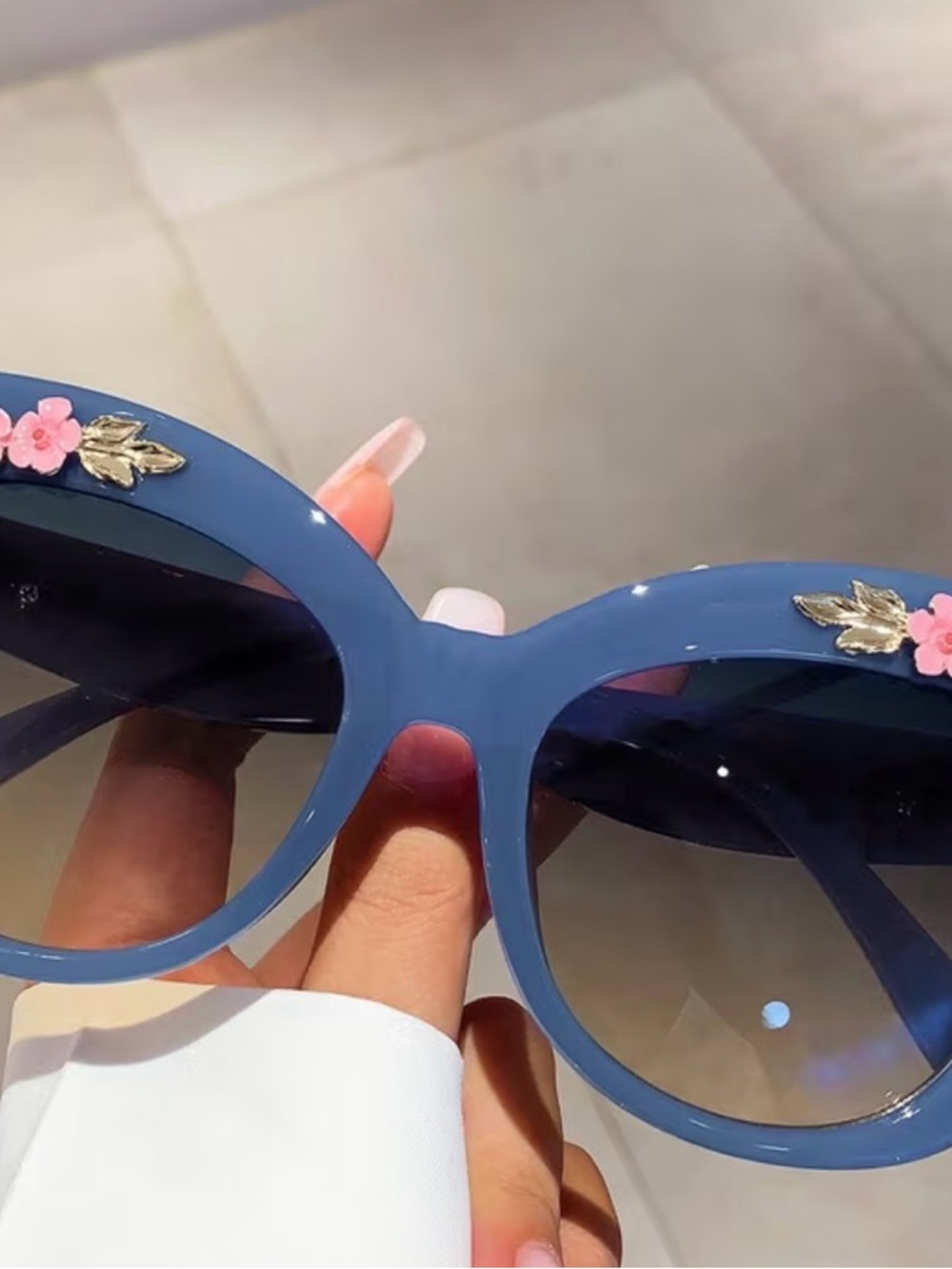 Blue Floral Embellished Oversized Sunglasses - Picture 2 of 5
